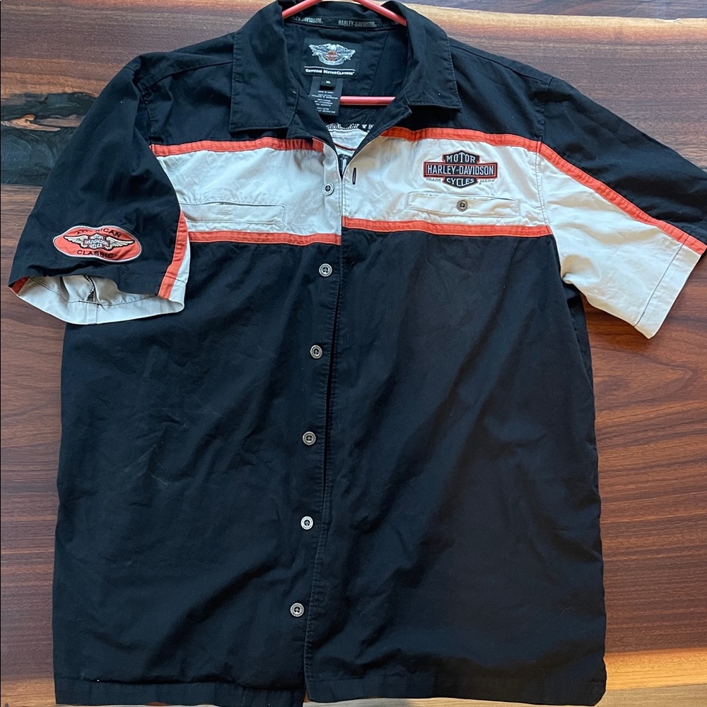 Harley-Davidson Motorcycles Men's Black and Cream Button Down Shirt